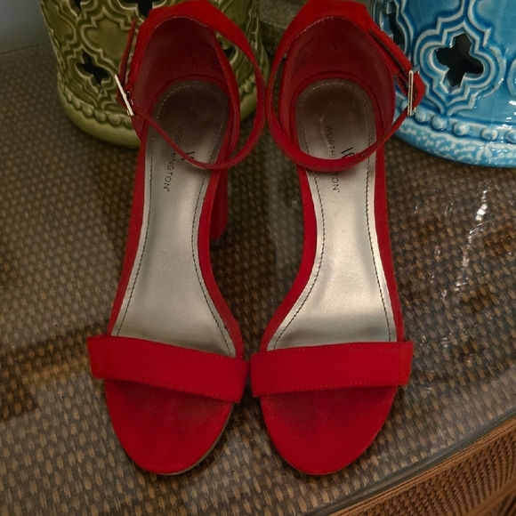Faux Suede Red Women's Heels EUC Size 7 (#10) - Picture 3 of 10